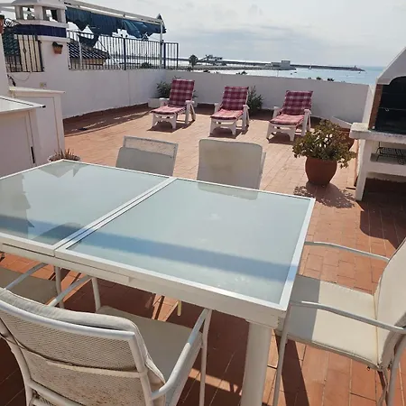 Апартаменты Naufragos 1st Line